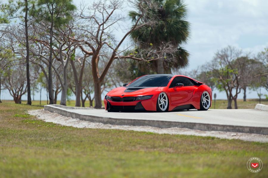  BMW i8 on Vossen Wheels (LC-108T) 2017 года  (фото 38 из 68)